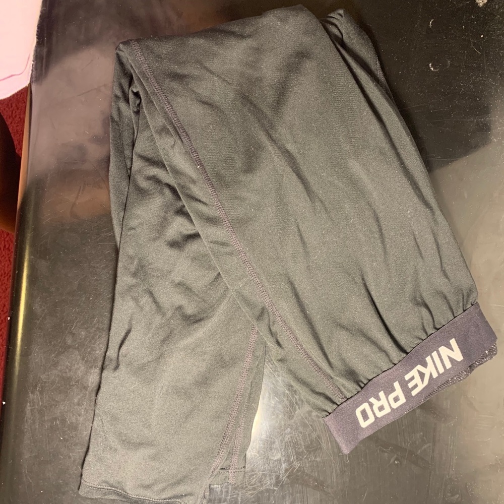 Nike pro cropped leggings